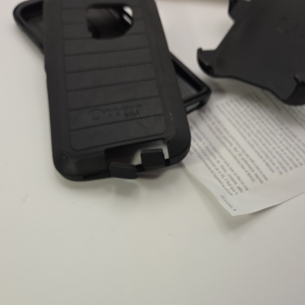 OtterBox Defender Pro Rugged Black Case - Picture 4 of 7